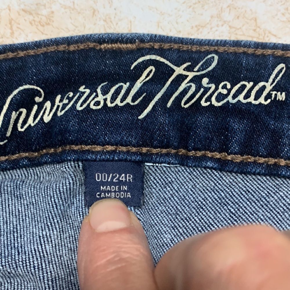 Universal Thread High Rise Denim Shorts Sz 00 - Picture 3 of 6